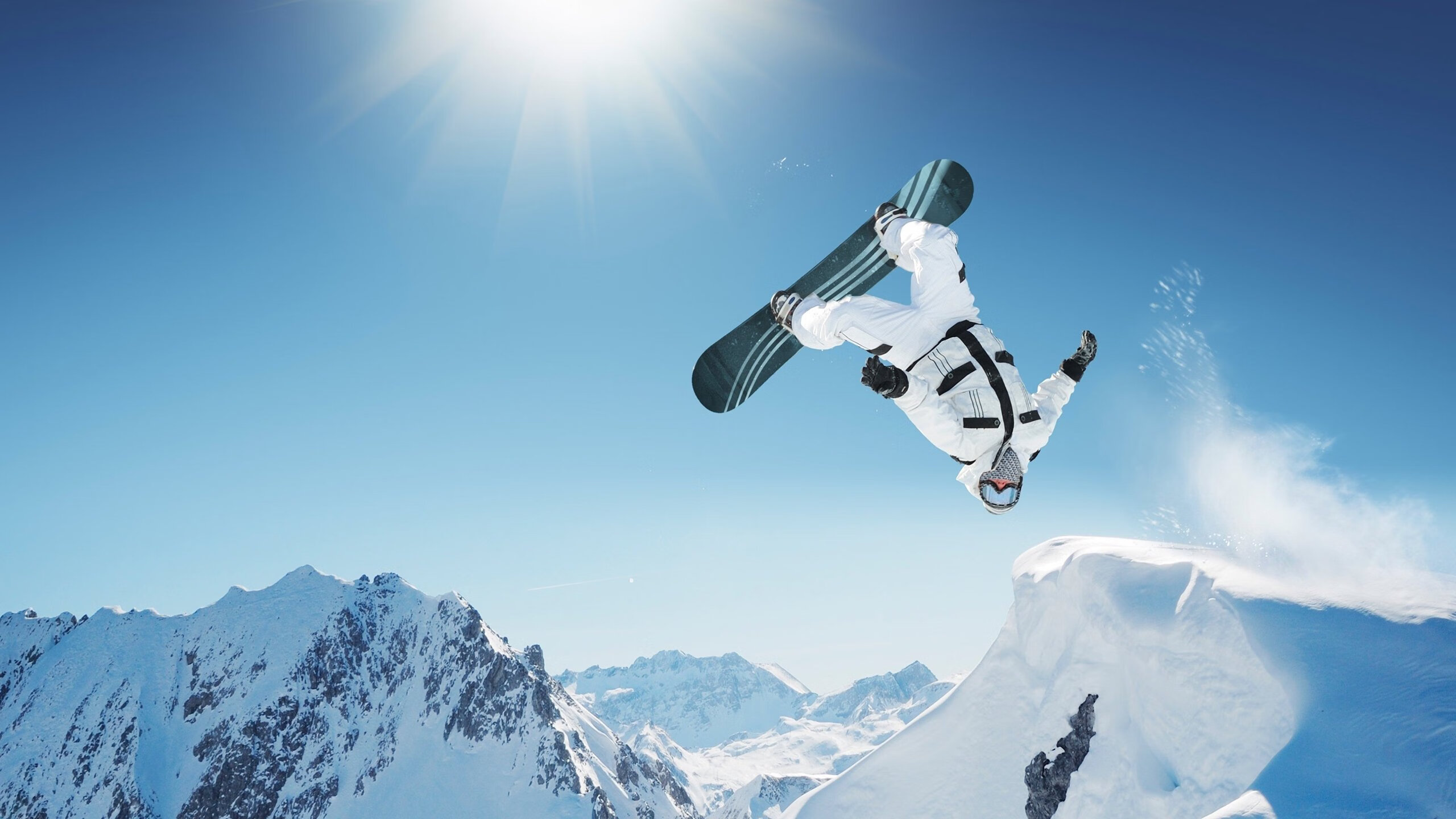 卫冕冠军强势复苏!神将33+19狂刷纪录,威少5三分轰24分9助,三巨头75分威少献三双